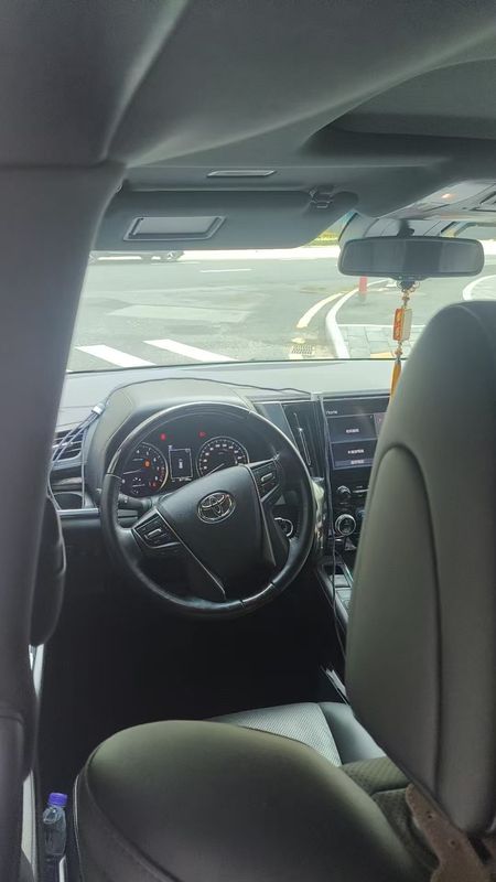 Alphard photo 5