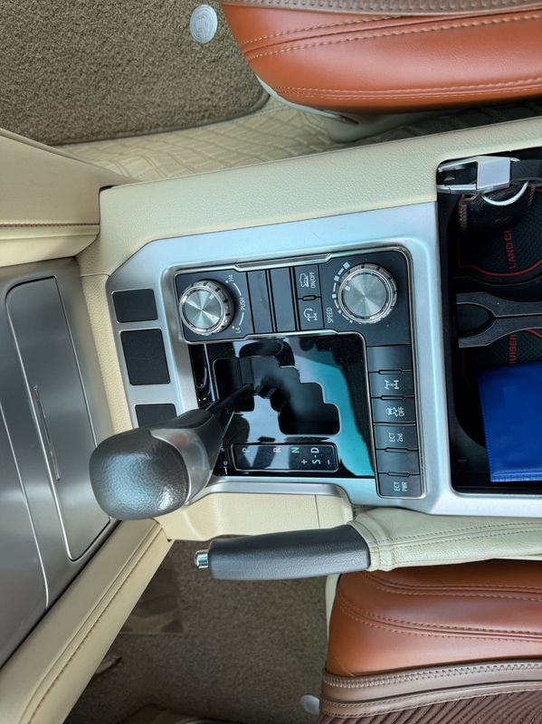 Land Cruiser photo 5