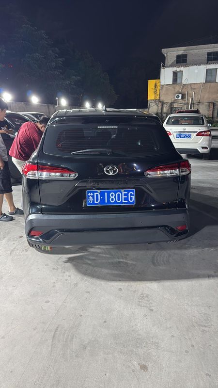 Corolla Cross photo 5