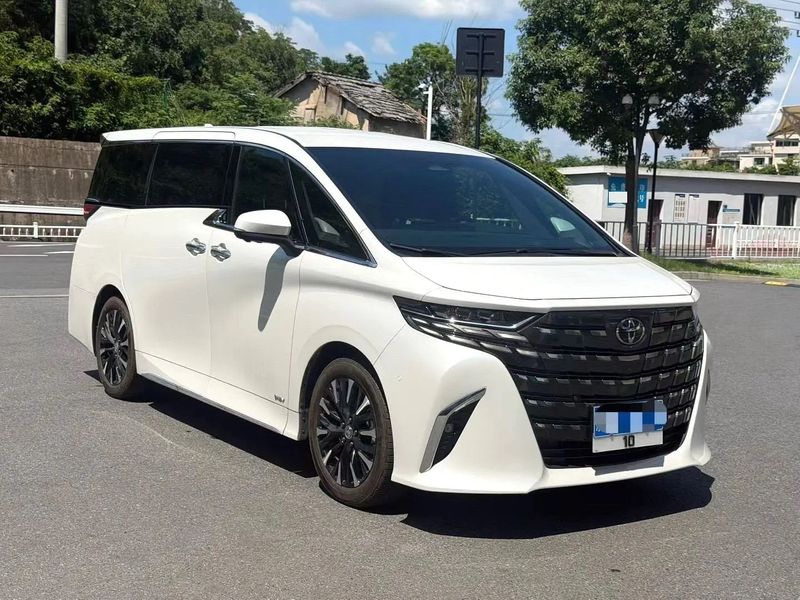 Alphard photo 4