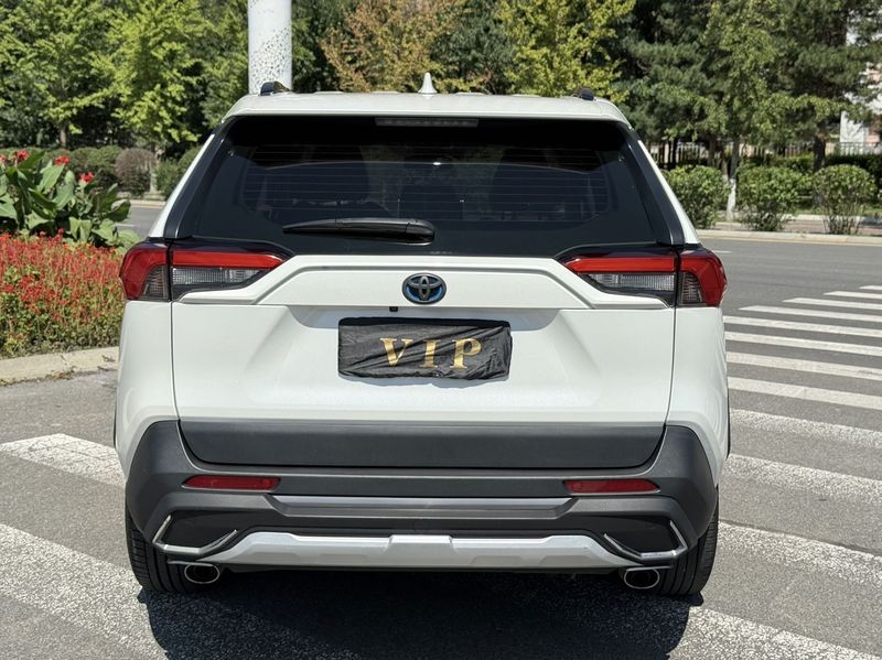 RAV4 photo 5
