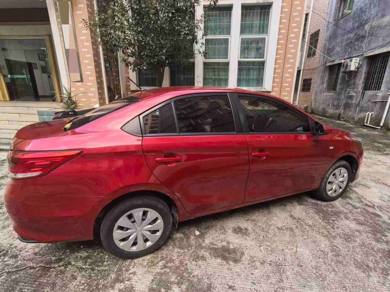 Yaris photo 5