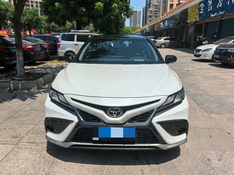 Camry photo 2