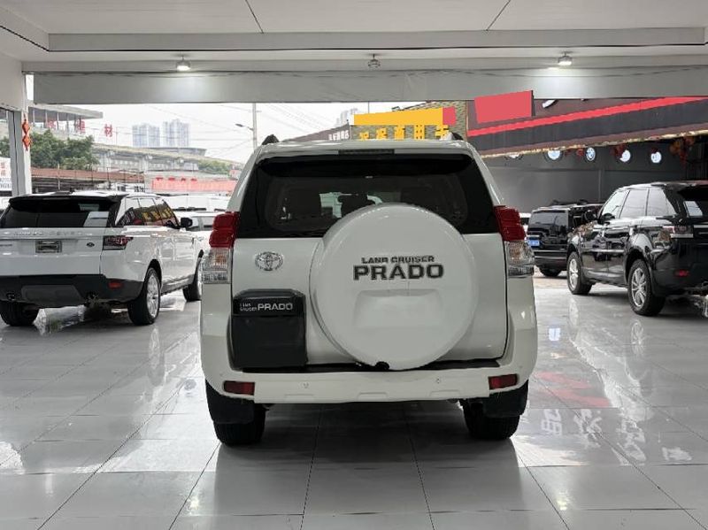 Land Cruiser Prado photo 5