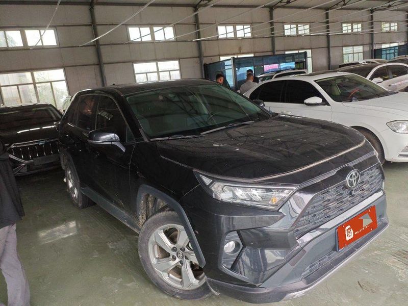 RAV4 photo 4