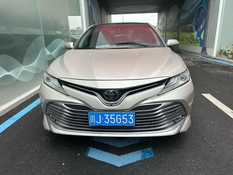 Camry photo 2