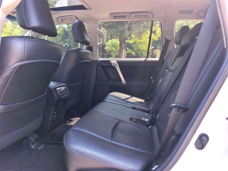 Land Cruiser Prado photo 5