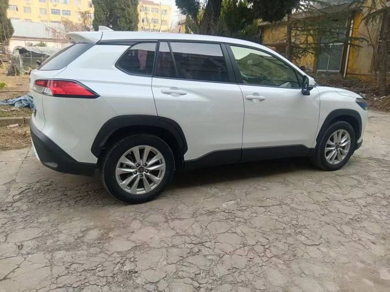 Corolla Cross photo 4