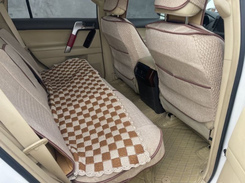 Land Cruiser Prado photo 4