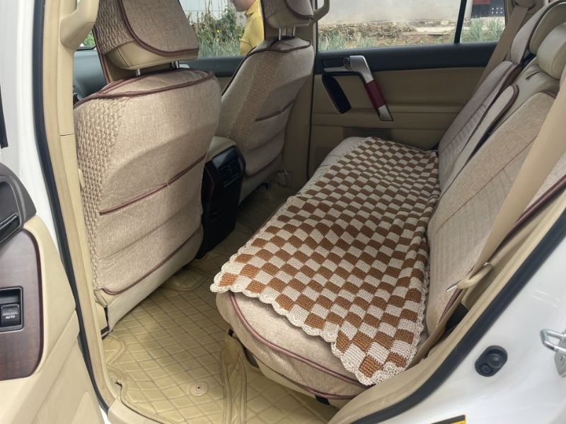 Land Cruiser Prado photo 5