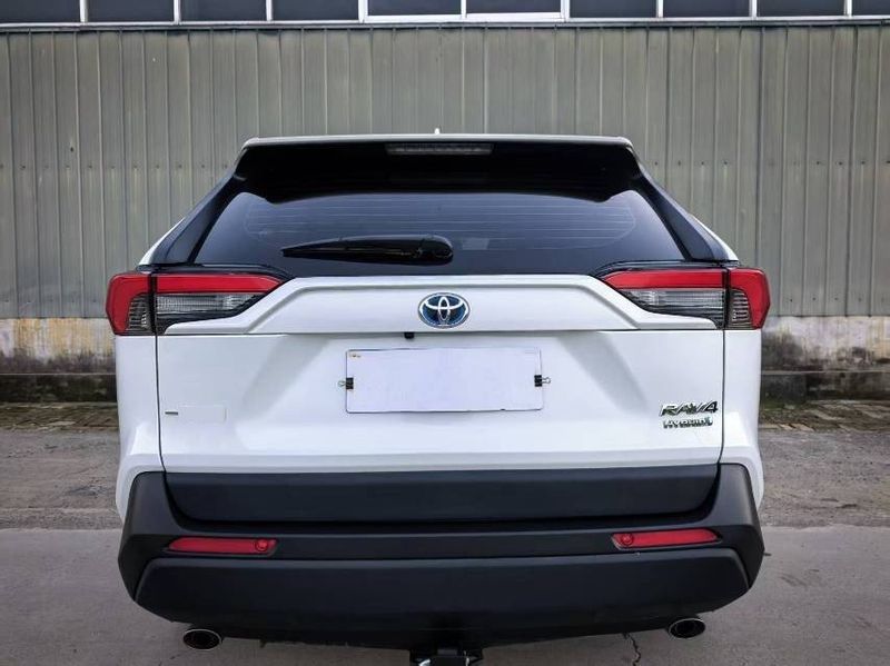 RAV4 photo 5