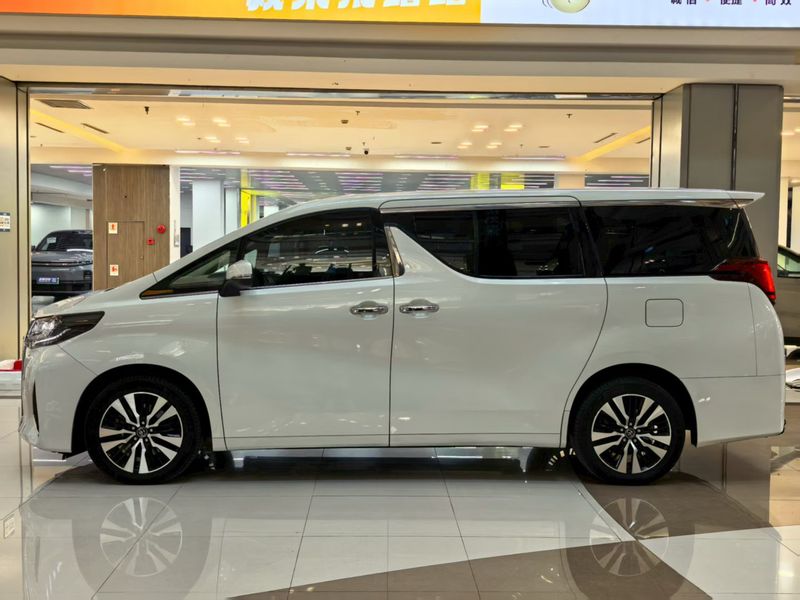 Alphard photo 3