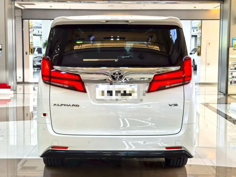 Alphard photo 4