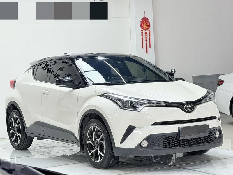 C-HR photo 3