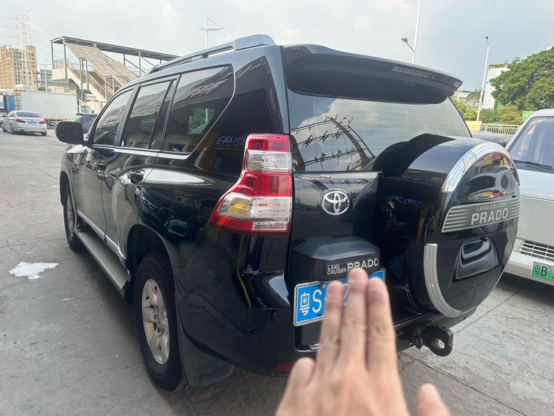 Land Cruiser Prado photo 4