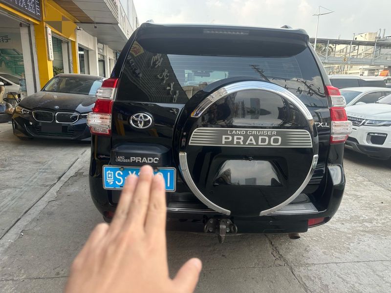 Land Cruiser Prado photo 5