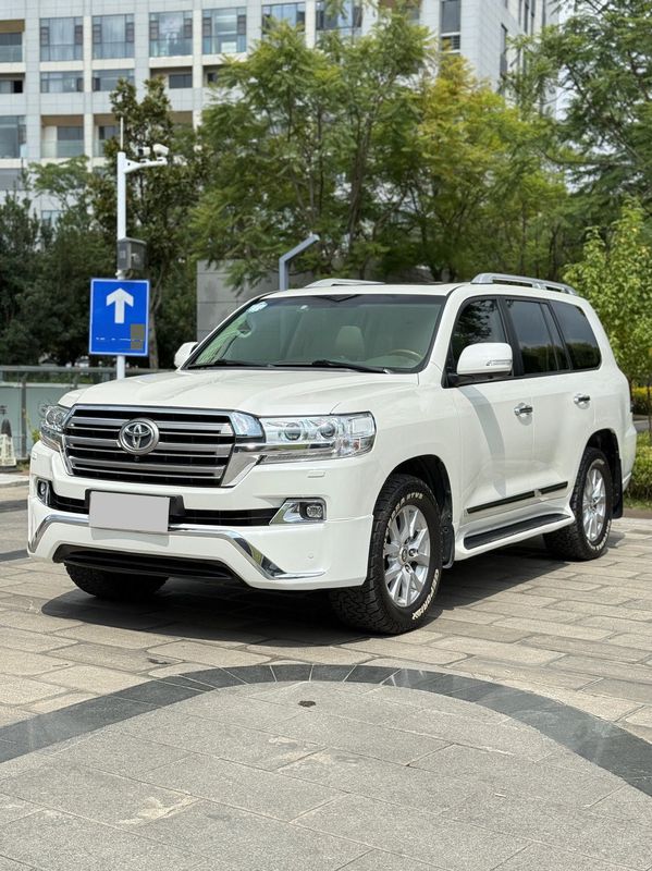 Land Cruiser