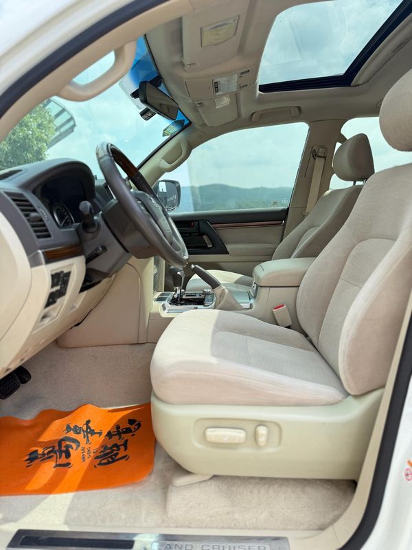 Land Cruiser photo 5