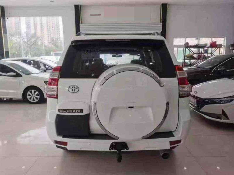 Land Cruiser Prado photo 5