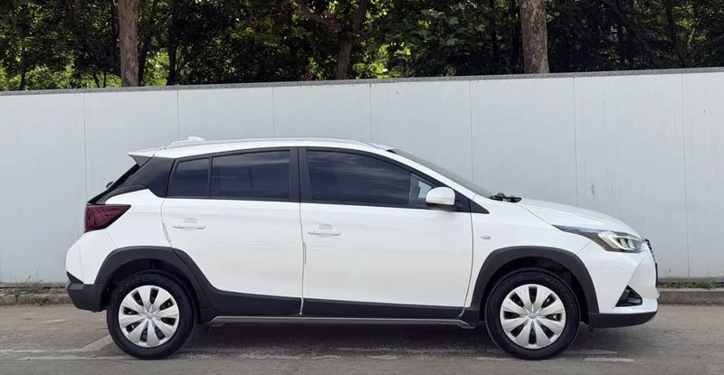 Yaris photo 4