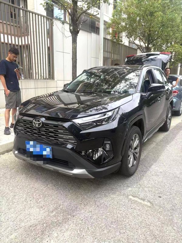 RAV4