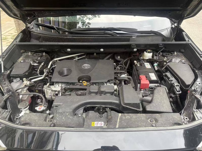 RAV4 photo 2
