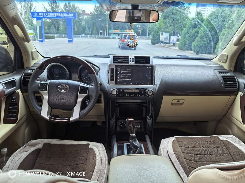 Land Cruiser Prado photo 5