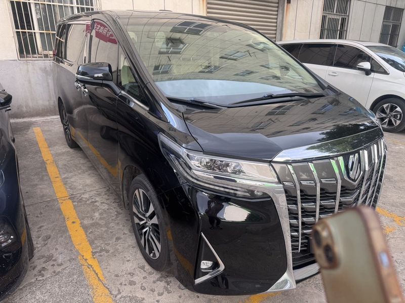 Alphard photo 2
