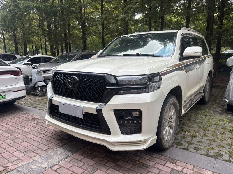 Land Cruiser
