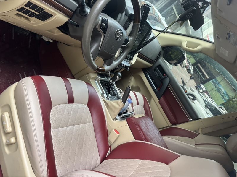 Land Cruiser photo 5