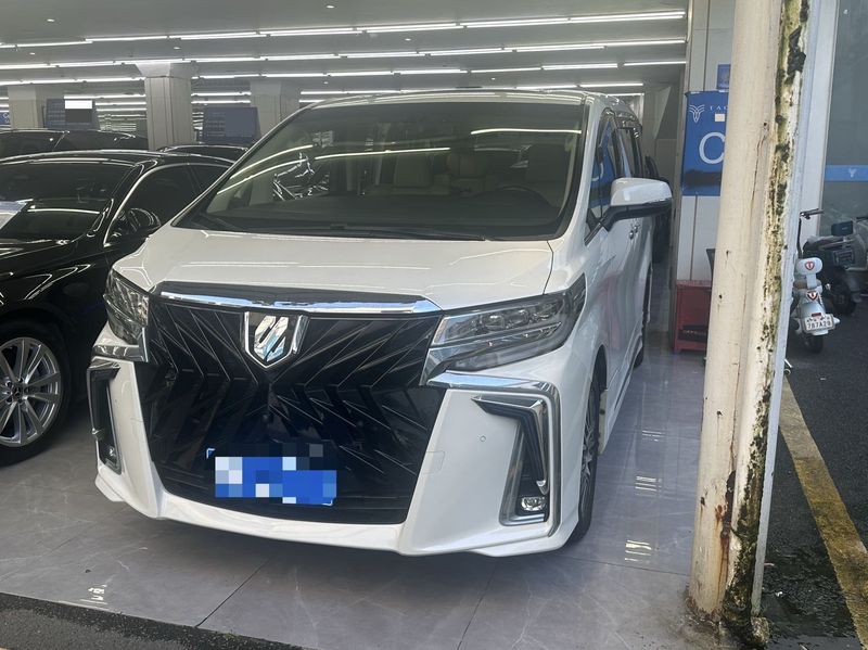 Alphard photo 2