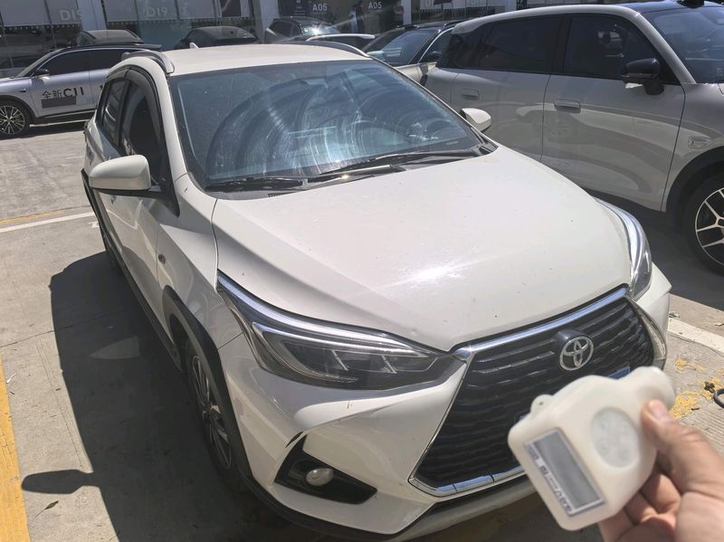Yaris photo 2