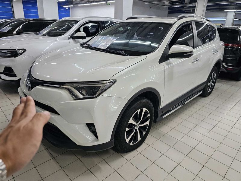 RAV4