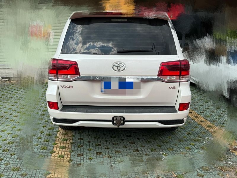 Land Cruiser photo 5