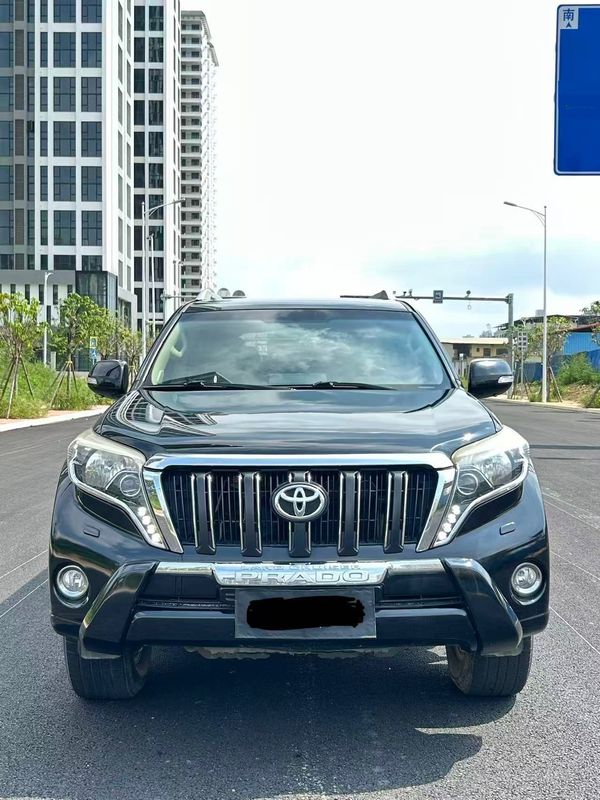 Land Cruiser Prado photo 2