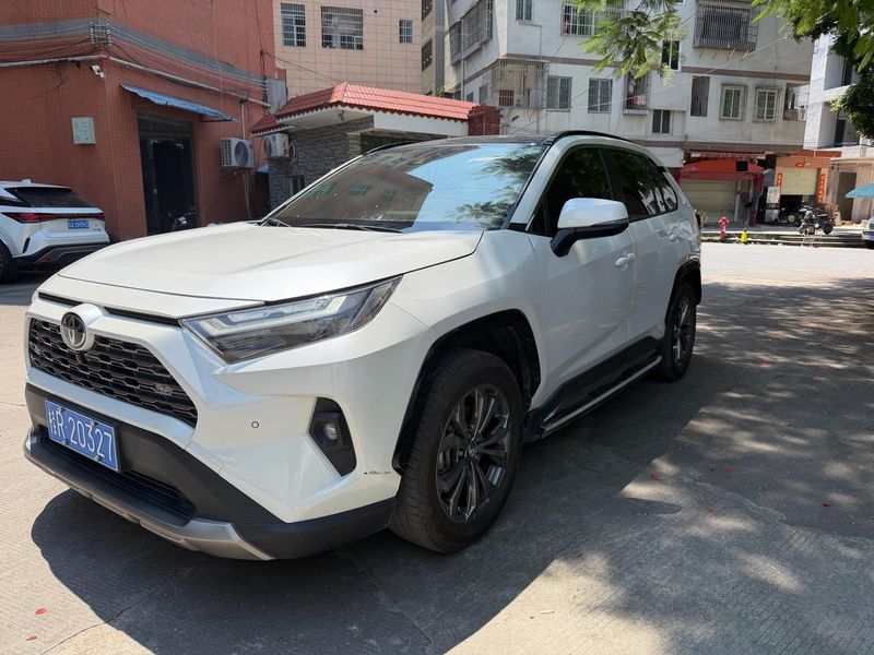 RAV4