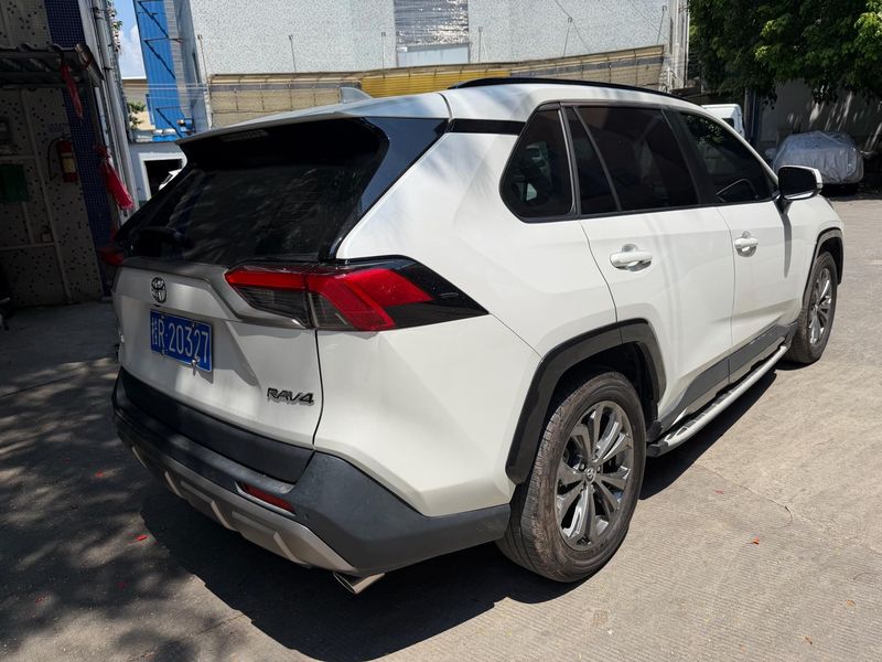 RAV4 photo 4