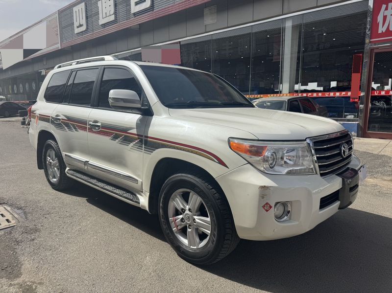 Land Cruiser Prado photo 3