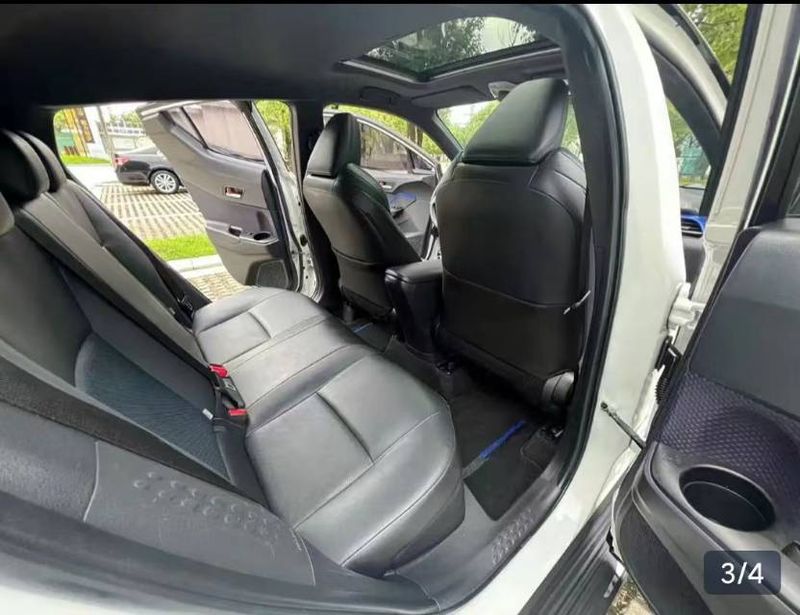 C-HR photo 3