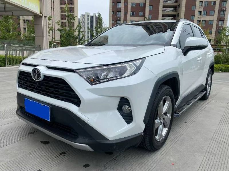 RAV4