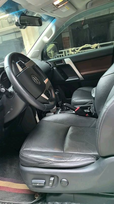 Land Cruiser Prado photo 4