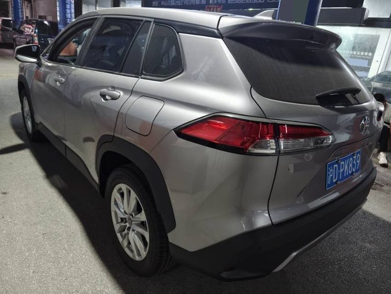 Corolla Cross photo 4