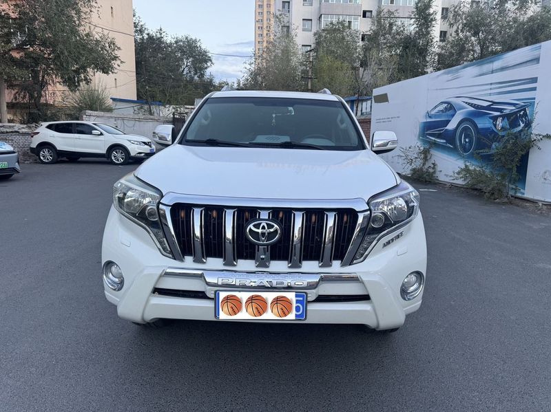 Land Cruiser Prado photo 2
