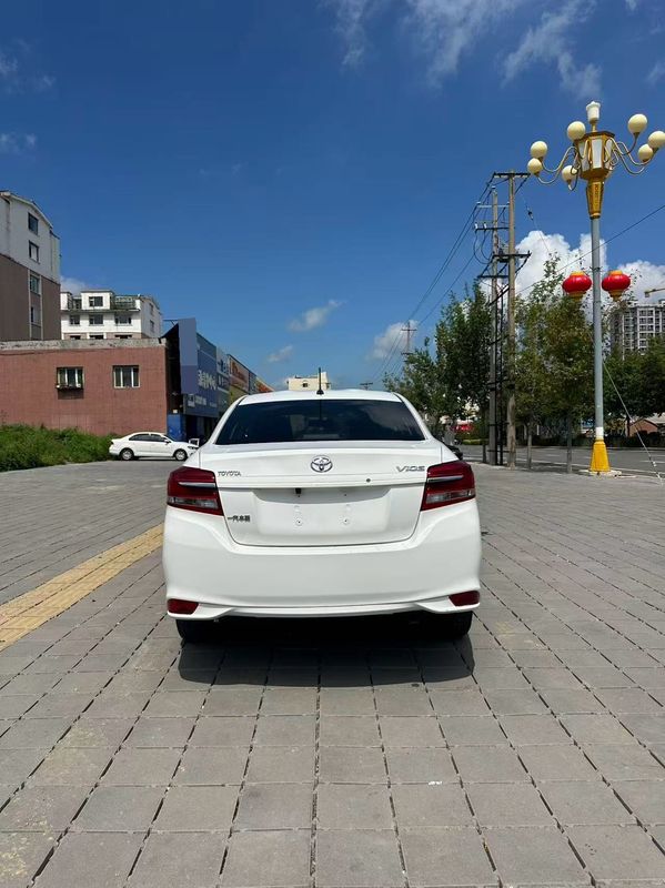Vios photo 4