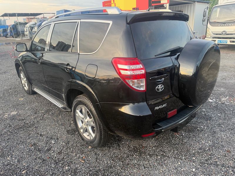 RAV4 photo 5