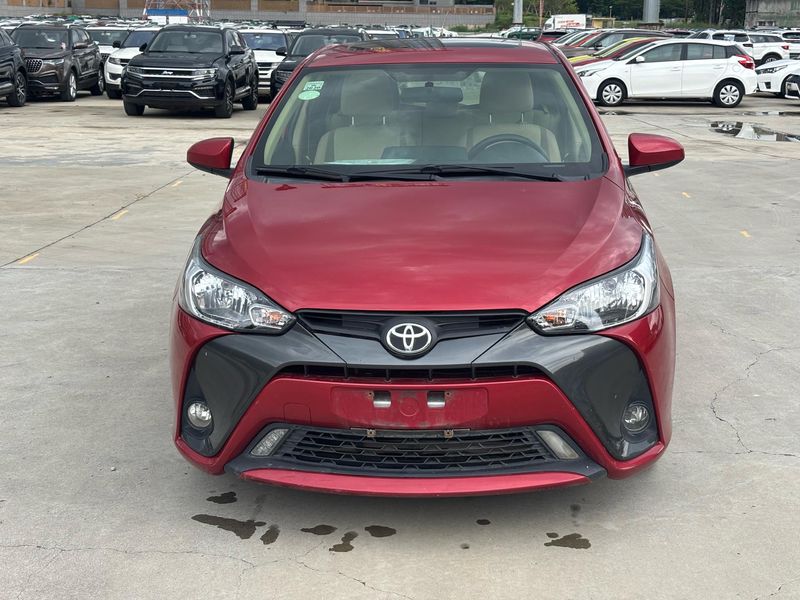 Yaris photo 2