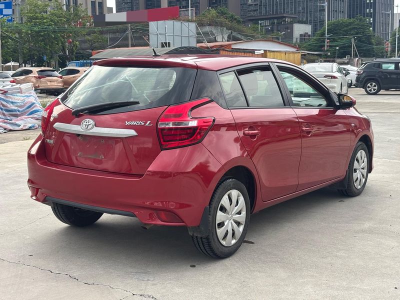 Yaris photo 4