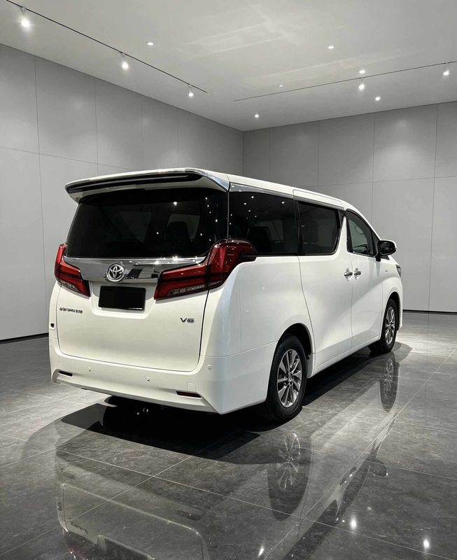 Alphard photo 4