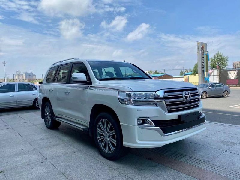 Land Cruiser photo 3