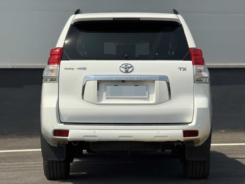 Land Cruiser Prado photo 4